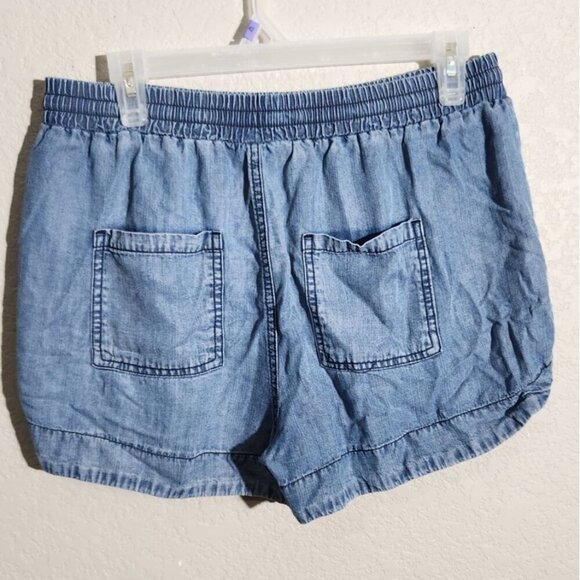 Universal Thread Shorts Womens M blue Chambray Denim Casual - Picture 2 of 9